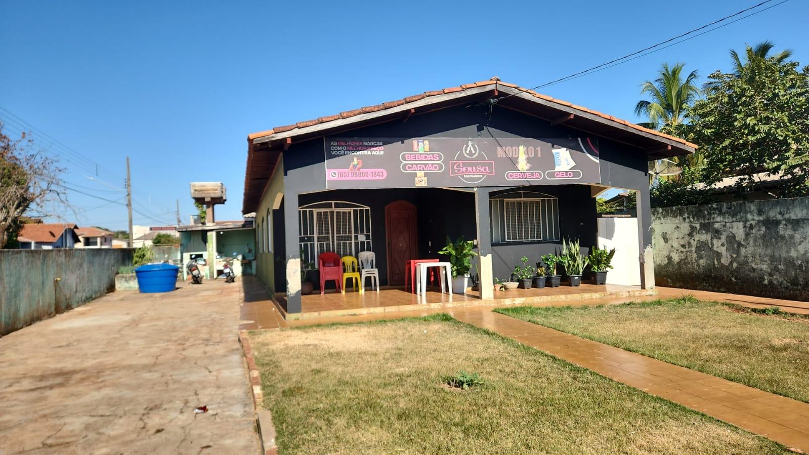 CASA COM ÓTIMO PONTO