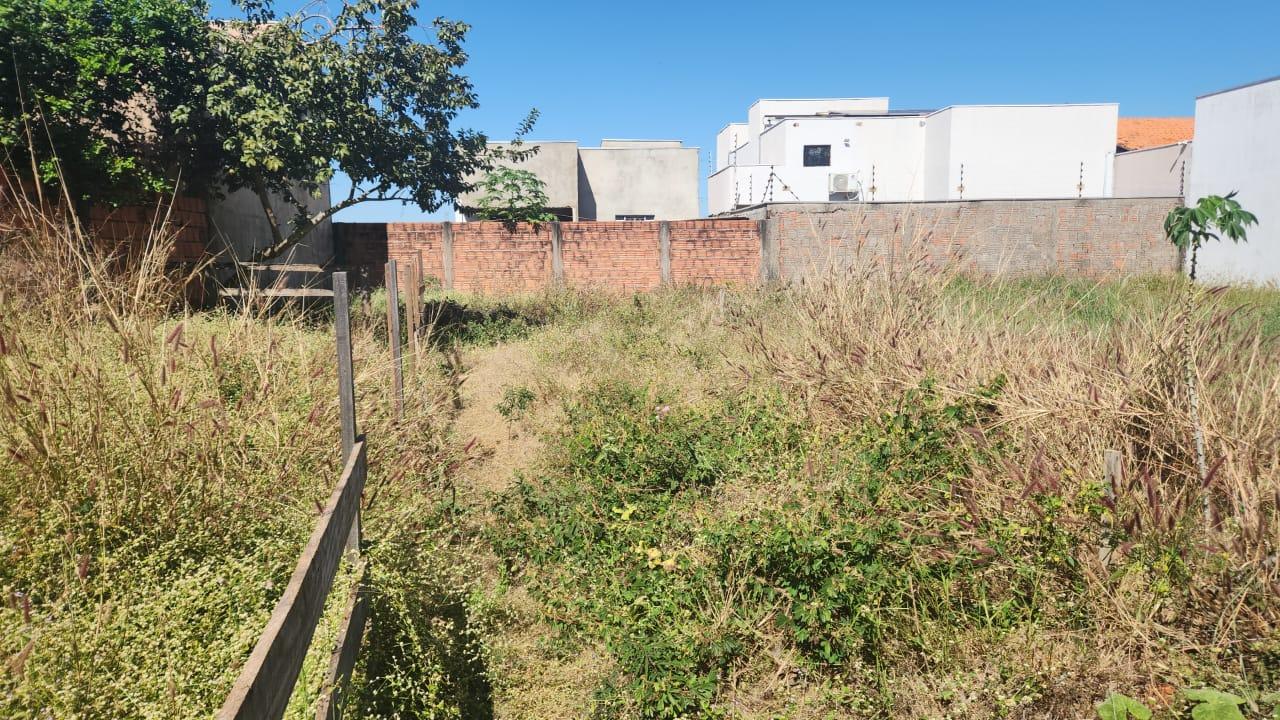 TERRENO NO JARDIM PORTO SEGURO 