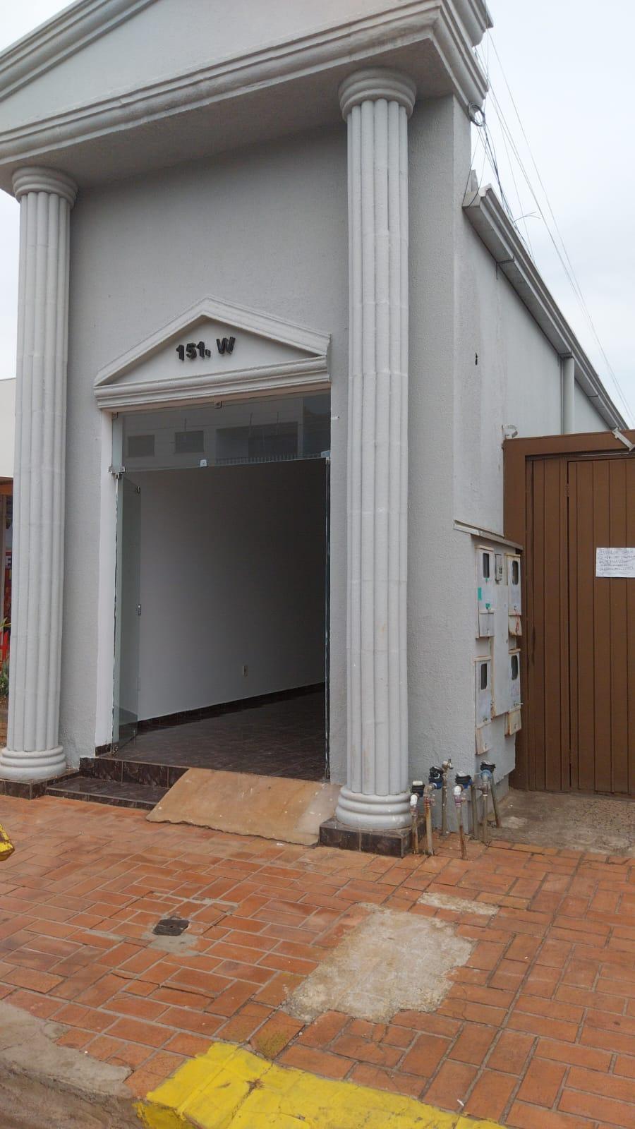 SALA COM 02 BANHEIROS