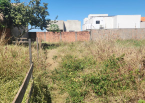 TERRENO NO JARDIM PORTO SEGURO 