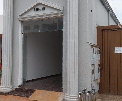 SALA COM 02 BANHEIROS