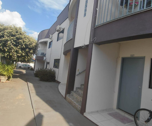RESIDENCIAL SOLARES COM 8 APARTAMENTOS